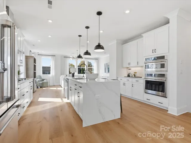 $719,493 | 8034 Thimbleweed Circle, Charlotte, NC 28277