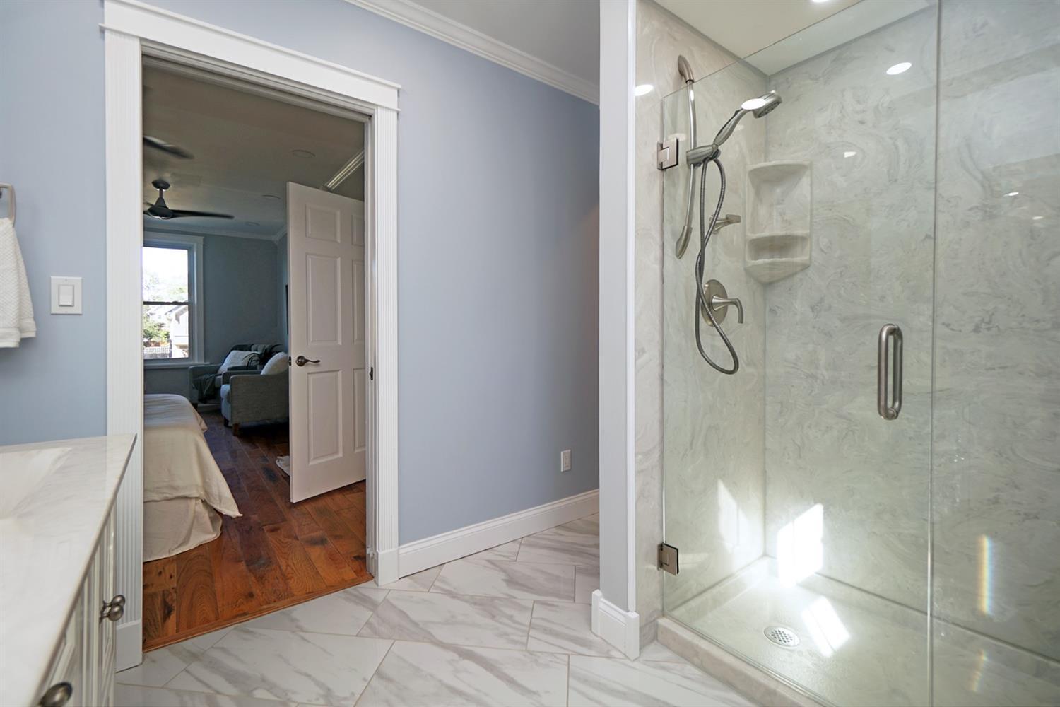 3552 Edwards Road Cincinnati, OH 45208 - Photo 14 of 18 Gallery Image 14