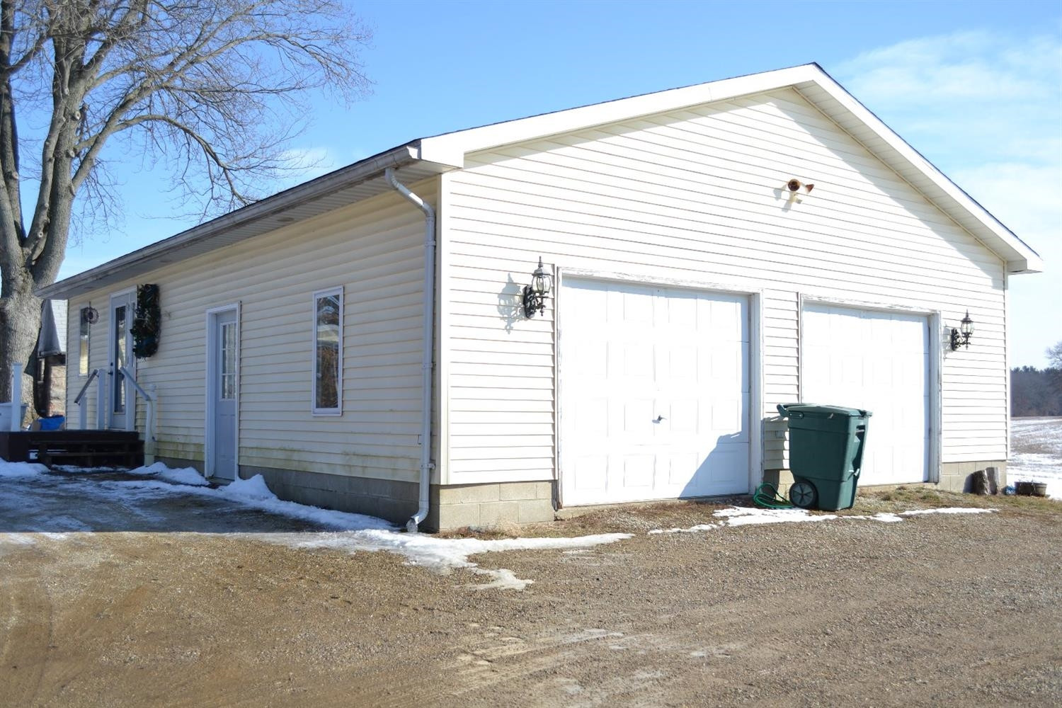 1517 Decamp Road Stockbridge, MI 49285 - Photo 3 of 11 Photo 3