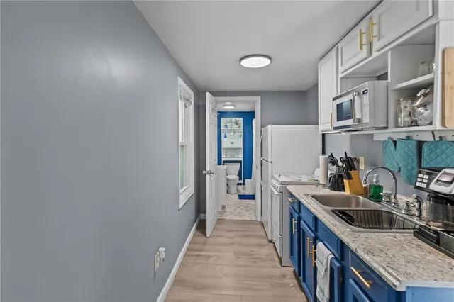 $399,900 | 31 Oakhurst Avenue, Warwick, RI 02889