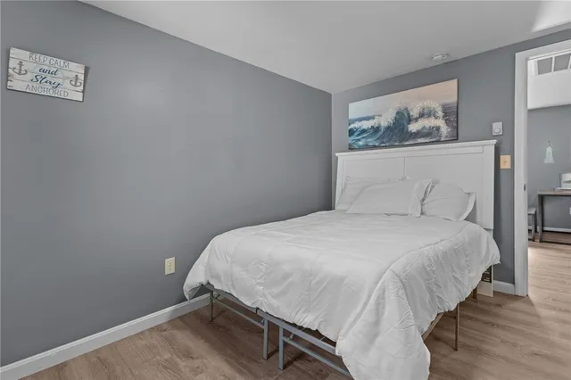 $399,900 | 31 Oakhurst Avenue, Warwick, RI 02889