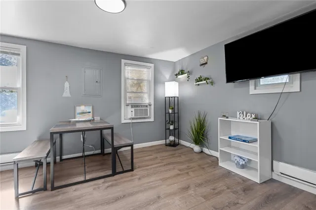 $399,900 | 31 Oakhurst Avenue, Warwick, RI 02889