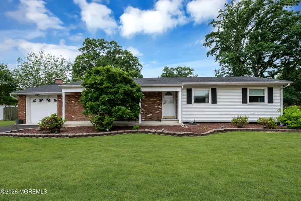 $475,000 | 1075 Lucy Lane, Toms River, NJ 08753