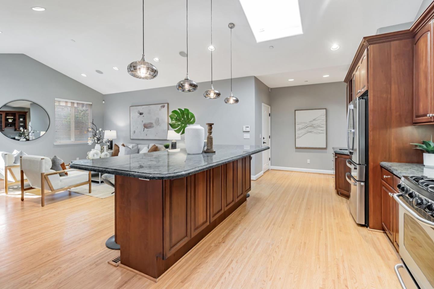 241 42nd Avenue San Mateo, CA 94403 - Photo 19 of 71