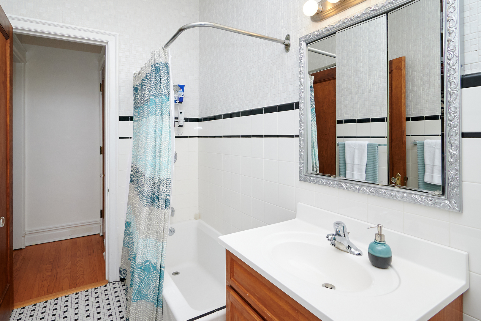 5302 South Cornell Avenue, Unit 3 Chicago, IL 60615 - Photo 30 of 34