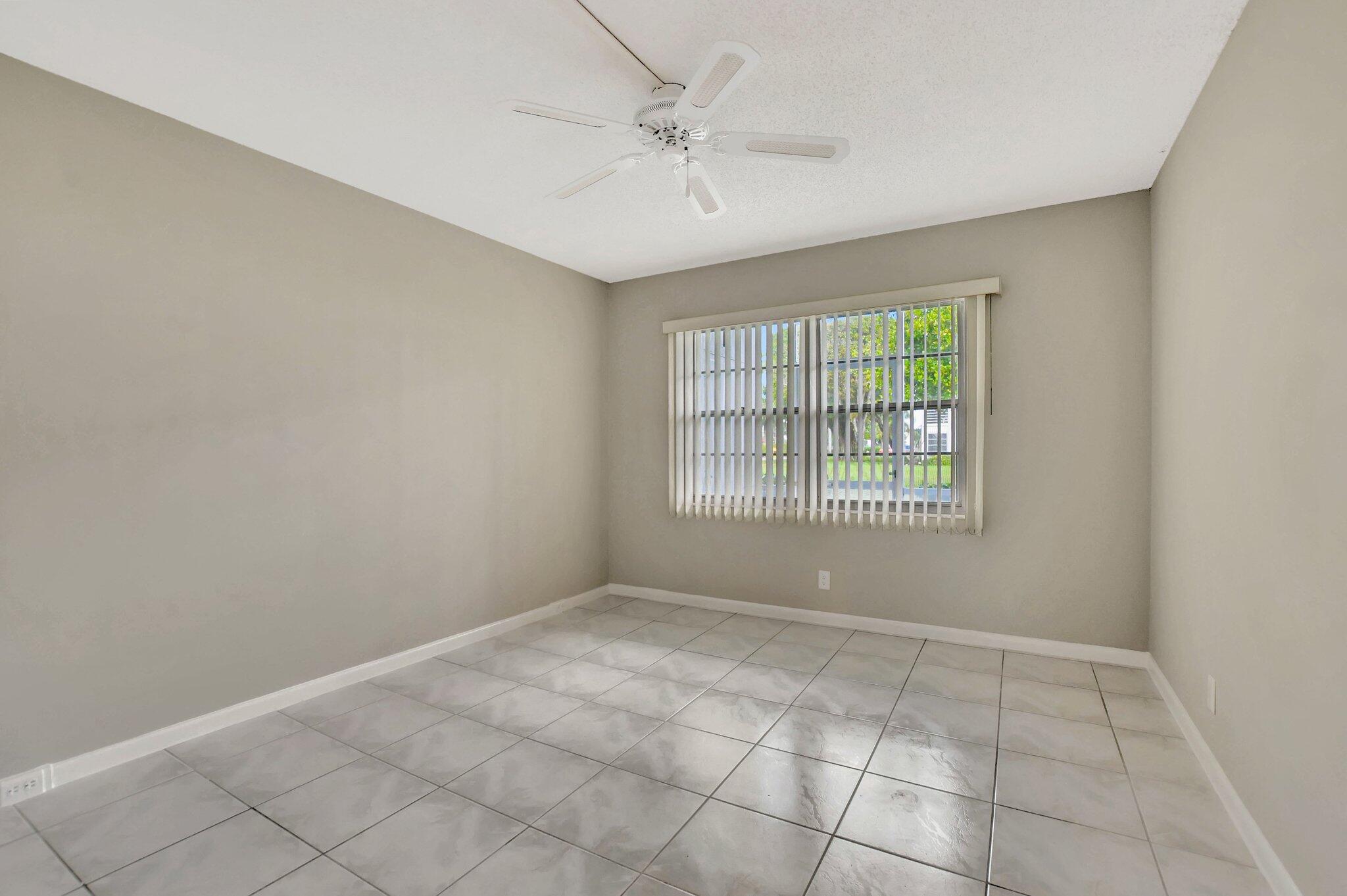 296 Fanshaw H Boca Raton, FL 33434 - Photo 16 of 74 Guest Room