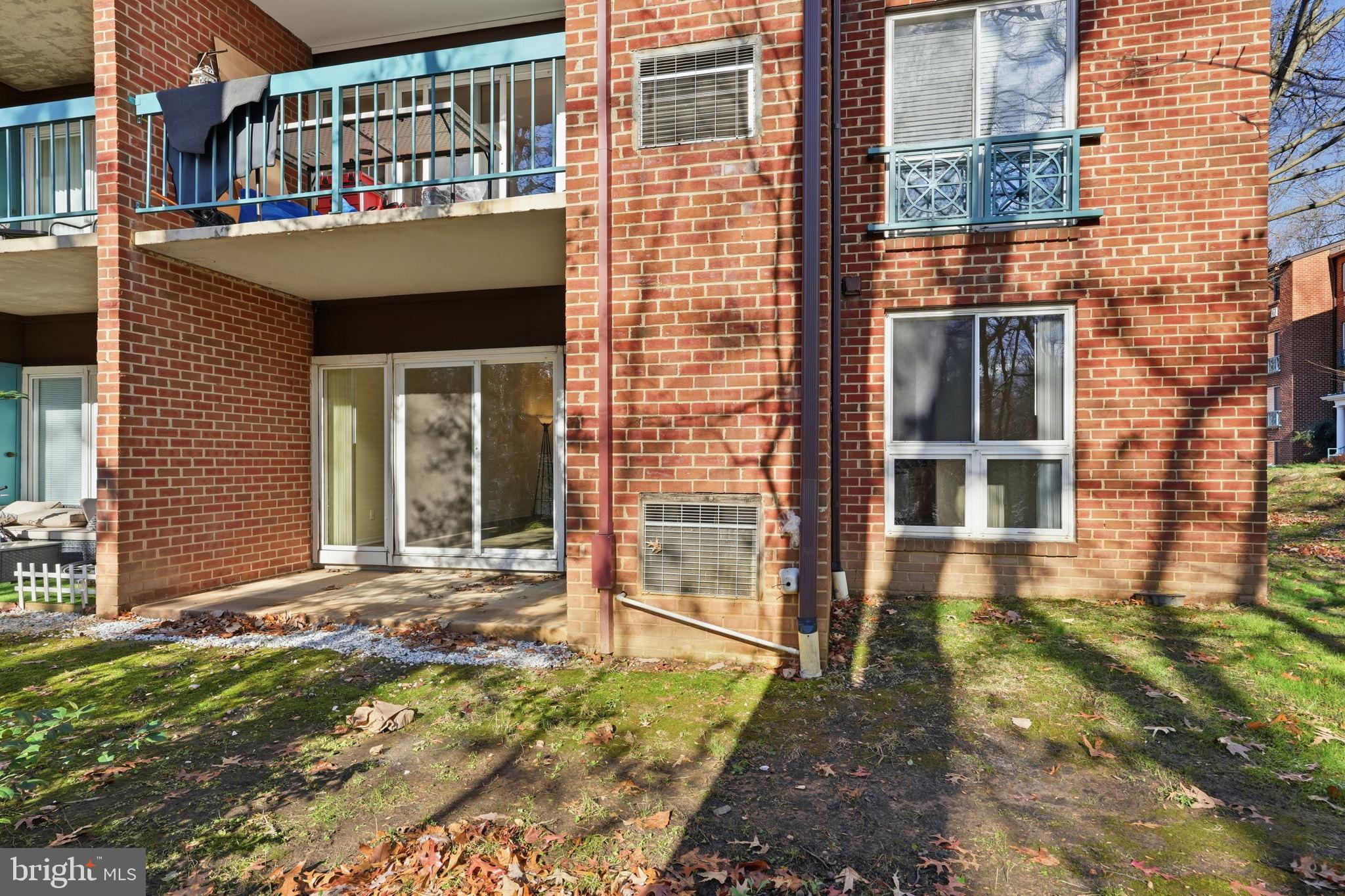 11807 Breton Court, Unit 2B Reston, VA 20191 - Photo 24 of 30 Tucked away, private corner building.