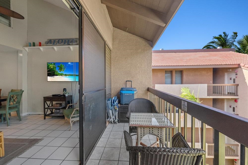 2191 South Kihei Road, Unit 2413 Kihei, HI 96753 - Photo 11 of 32 a view of a balcony with chairs