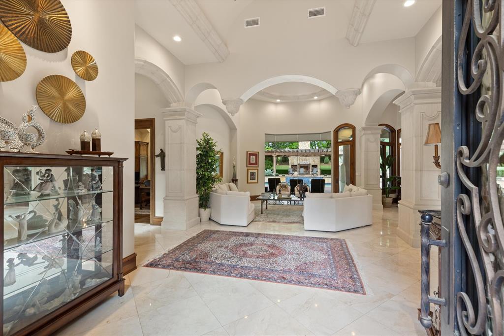 3705 Champions Ridge Lane Longview, TX 75605 - Photo 5 of 40 a view of lobby with furniture