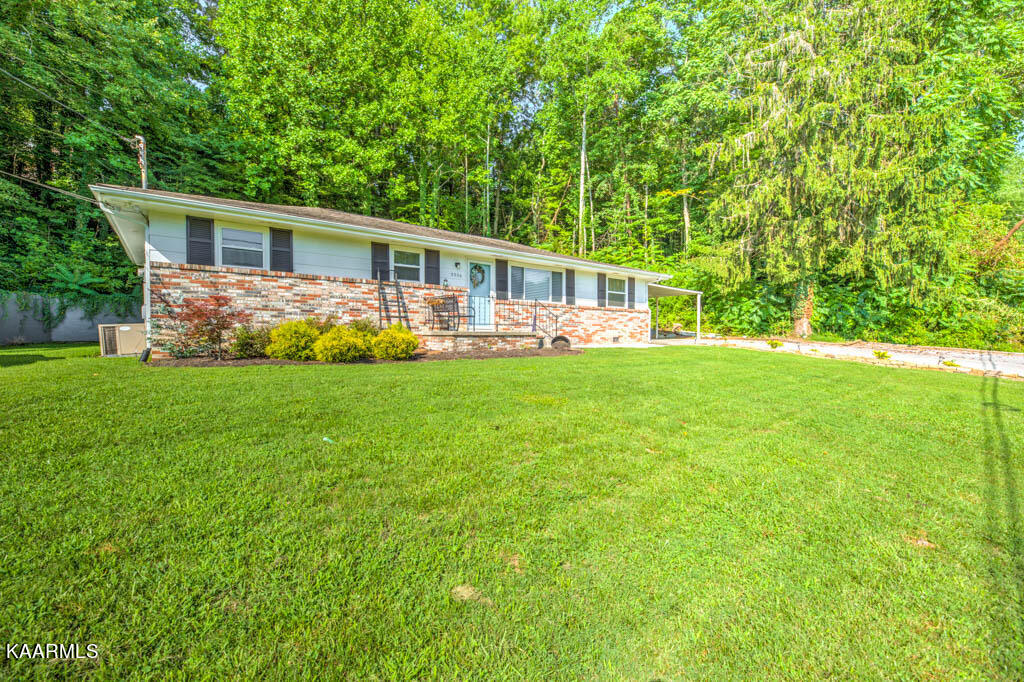 3356 Long Hollow Road Knoxville, TN 37938 - Photo 3 of 23 LngHllw3356e (1)