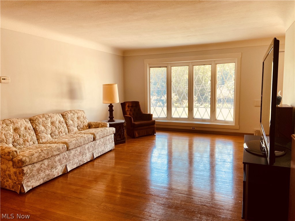13861 Webster Road Strongsville, OH 44136 - Photo 2 of 23 Gallery Image 2