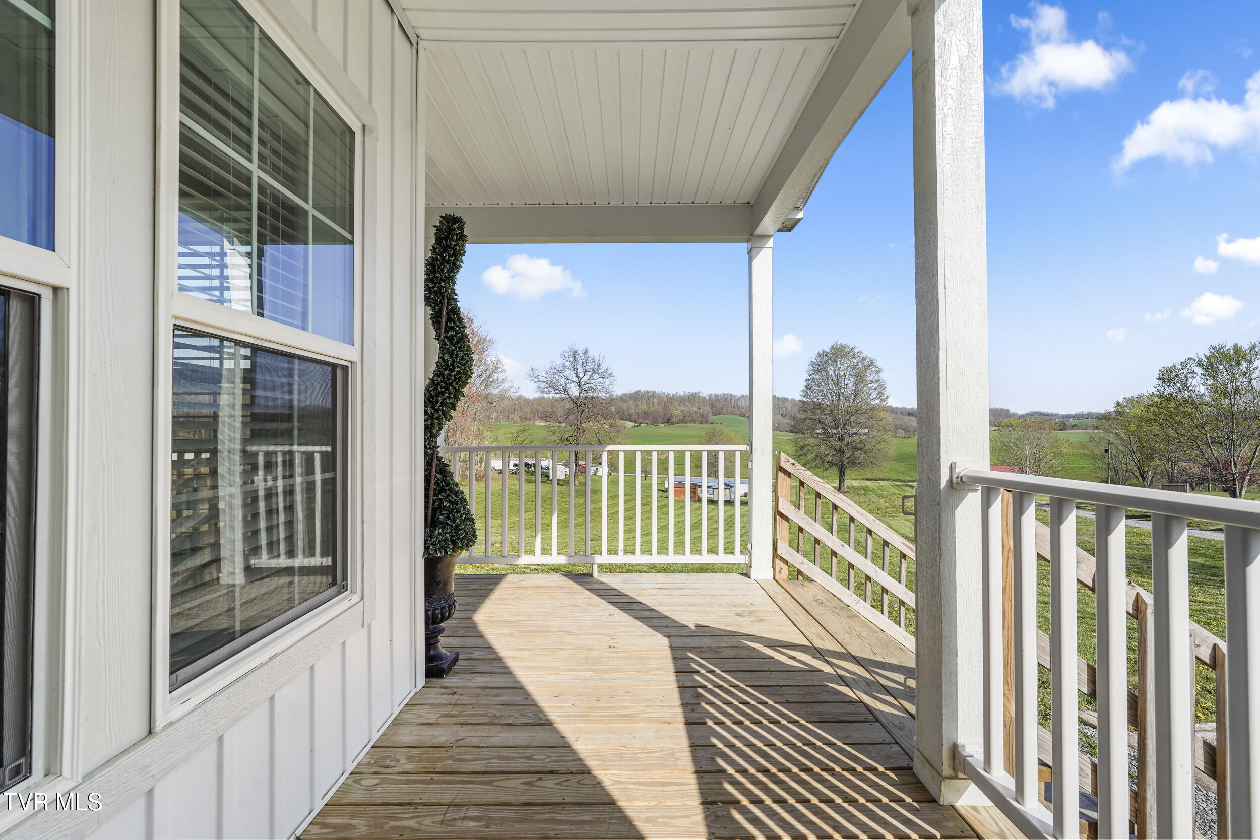 1390 Milburnton Road Limestone, TN 37681 - Photo 5 of 46 5_arw09505