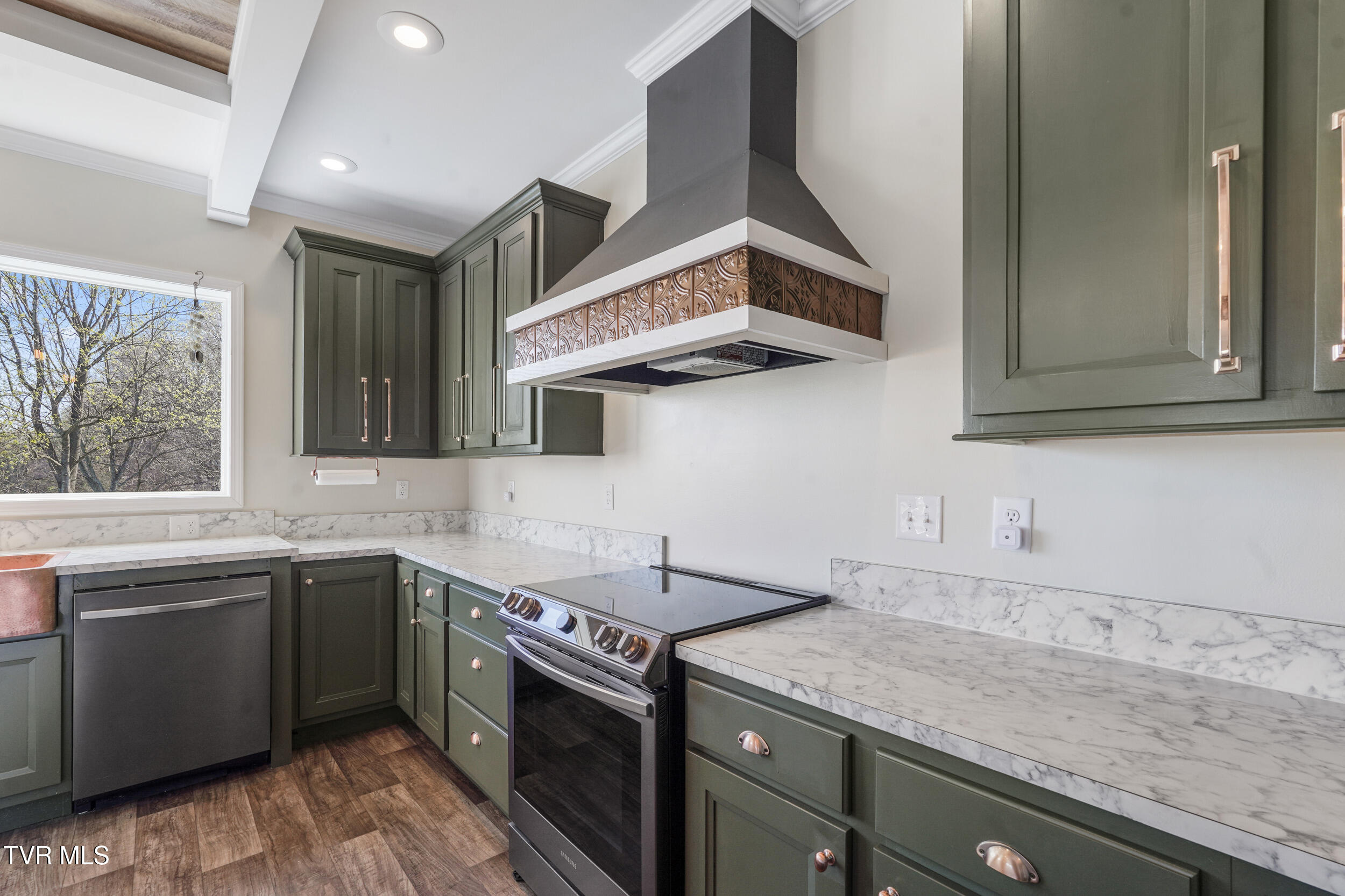 1390 Milburnton Road Limestone, TN 37681 - Photo 10 of 46 10_arw09525