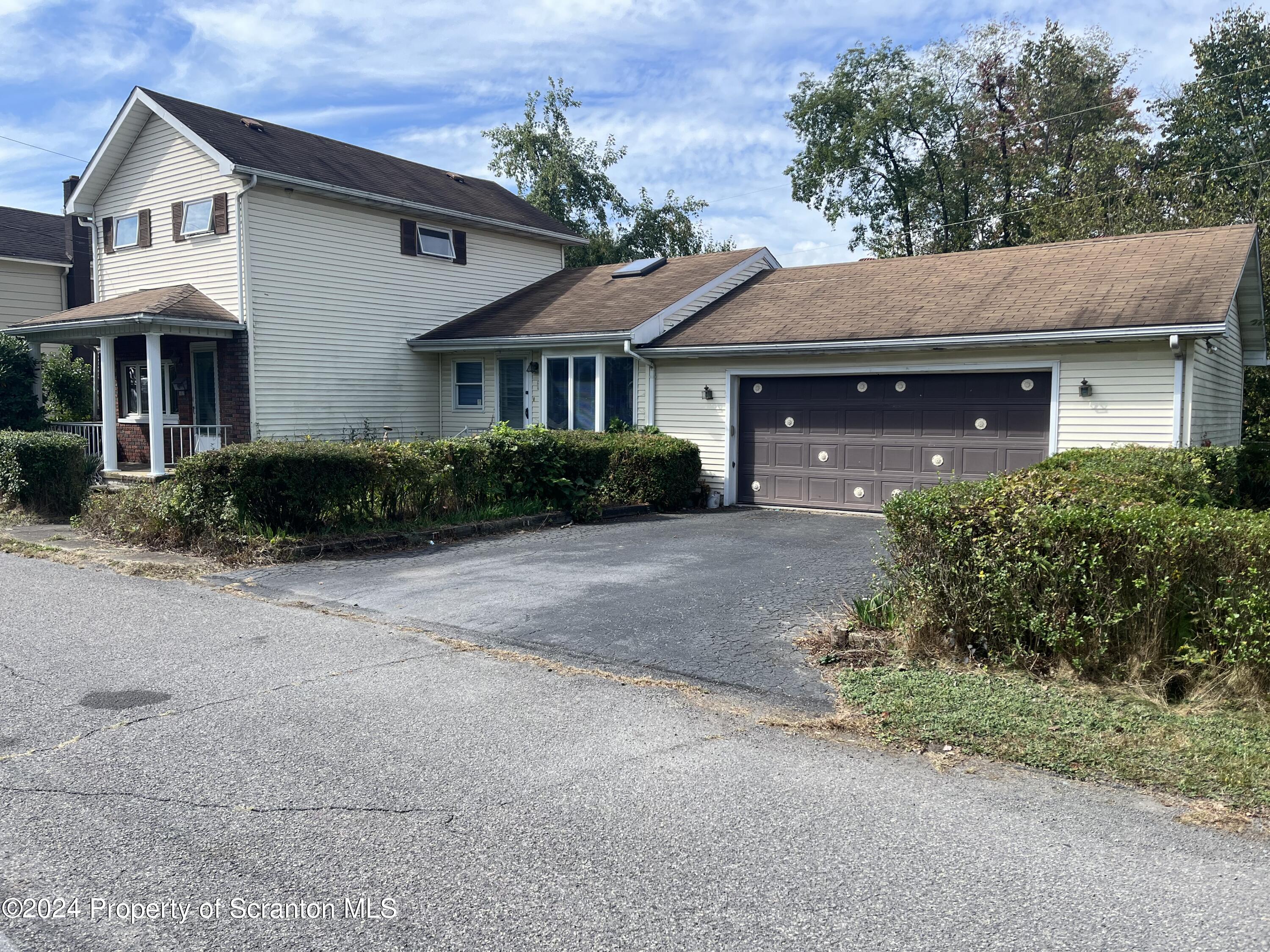 134 Lampman Street Avoca, PA 18641 - Photo 2 of 13