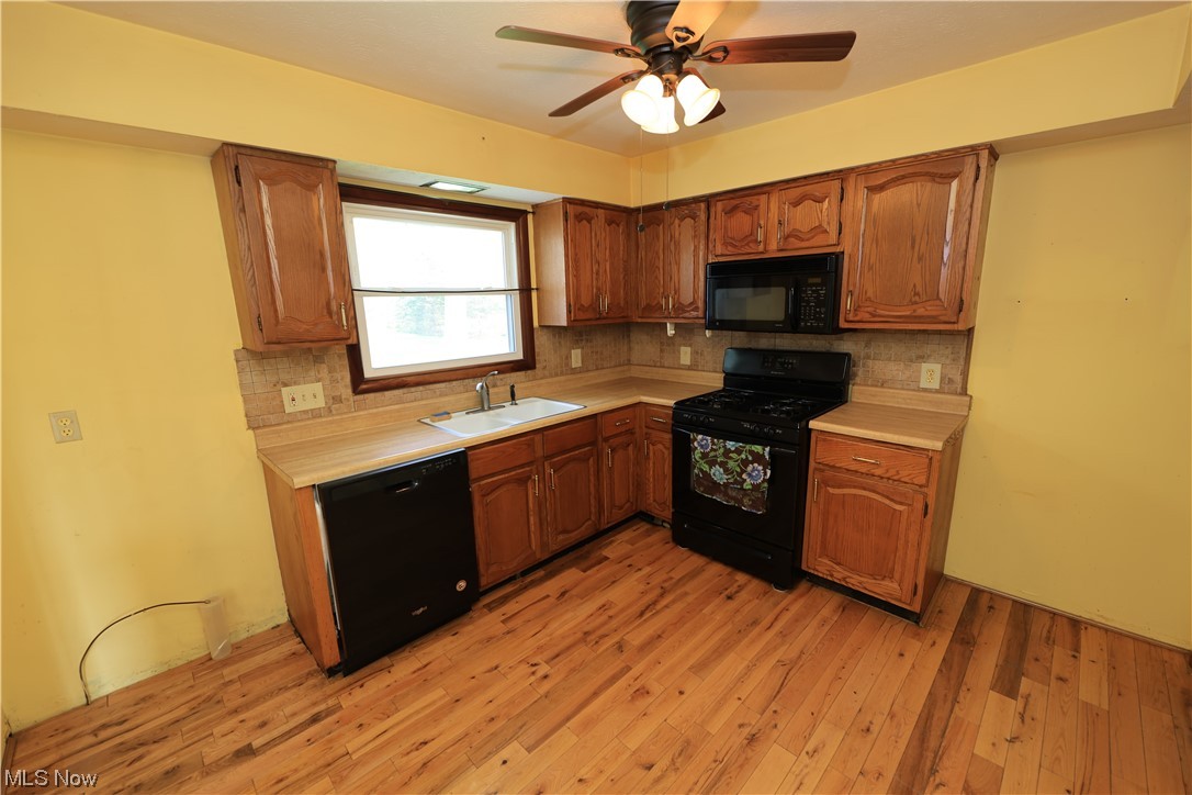 11734 Lyman Road Chesterland, OH 44026 - Photo 8 of 32 Gallery Image 8