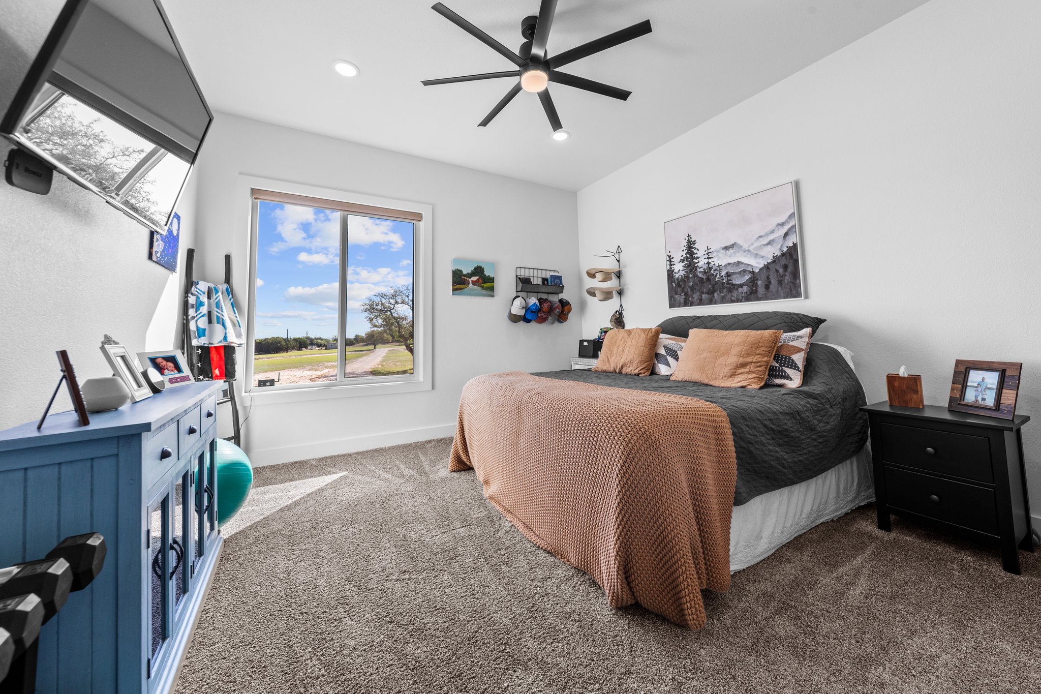 1800 Diamond Ridge Drive Lampasas, TX 76550 - Photo 16 of 40 Bedroom with carpet floors, a ceiling fan, and recessed lighting