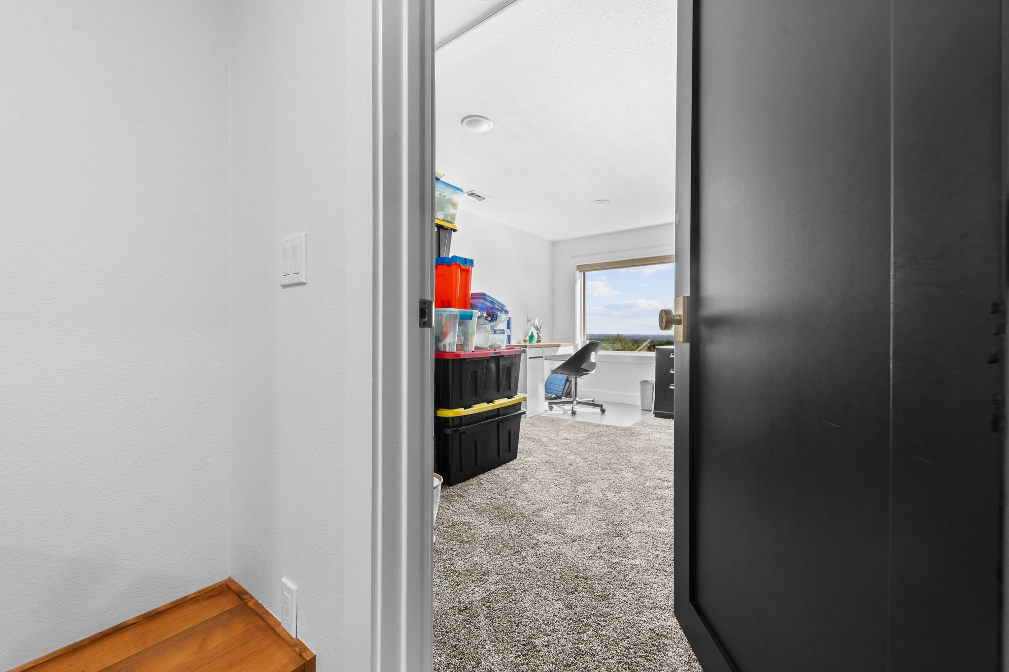 1800 Diamond Ridge Drive Lampasas, TX 76550 - Photo 27 of 40 Hall featuring a desk and light carpet