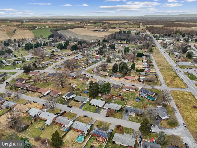 $358,900 | 11936 Comanche Drive, Smithsburg, MD 21783