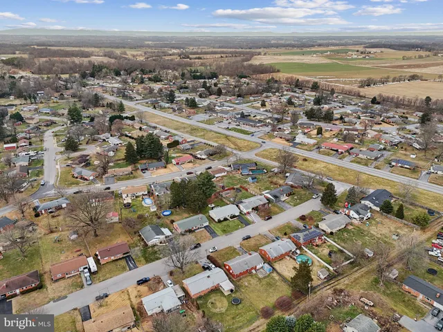 $358,900 | 11936 Comanche Drive, Smithsburg, MD 21783