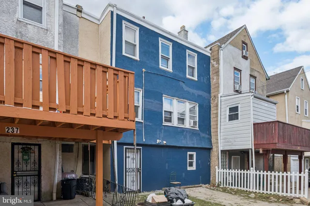 $250,000 | 235 Ashby Road, Upper Darby, PA 19082