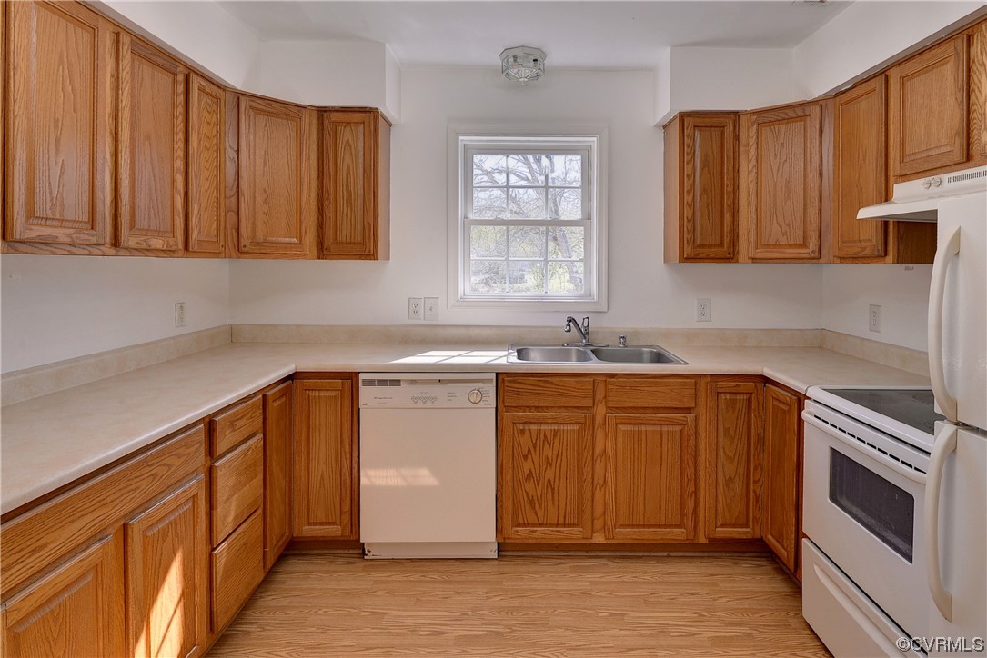 175 Racefield Drive Toano, VA 23168 - Photo 20 of 32 a kitchen with stainless steel appliances granite countertop a sink stove and microwave