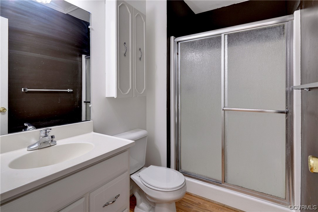 175 Racefield Drive Toano, VA 23168 - Photo 23 of 32 a bathroom with a sink toilet and shower