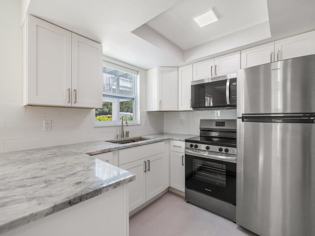 741 Hernando Street Fort Pierce, FL 34949 - Photo 43 of 65 0B2A9156