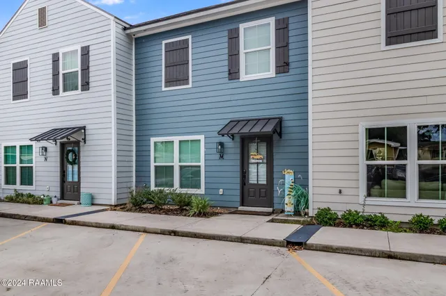 $250,000 | 104 Whittington Drive, Unit M, Lafayette, LA 70503