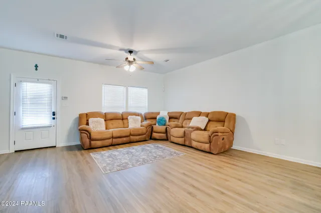 $250,000 | 104 Whittington Drive, Unit M, Lafayette, LA 70503