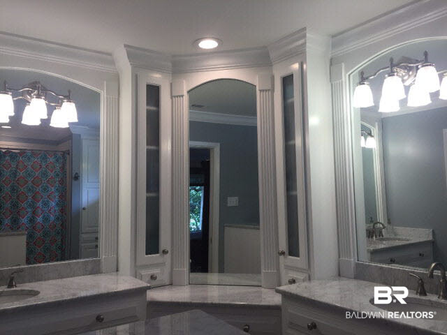 6377 Bay Road Mobile, AL 36605 - Photo 13 of 27 For Sale: 6377 Bay Road, Mobile, AL 36605 Master Bathroom