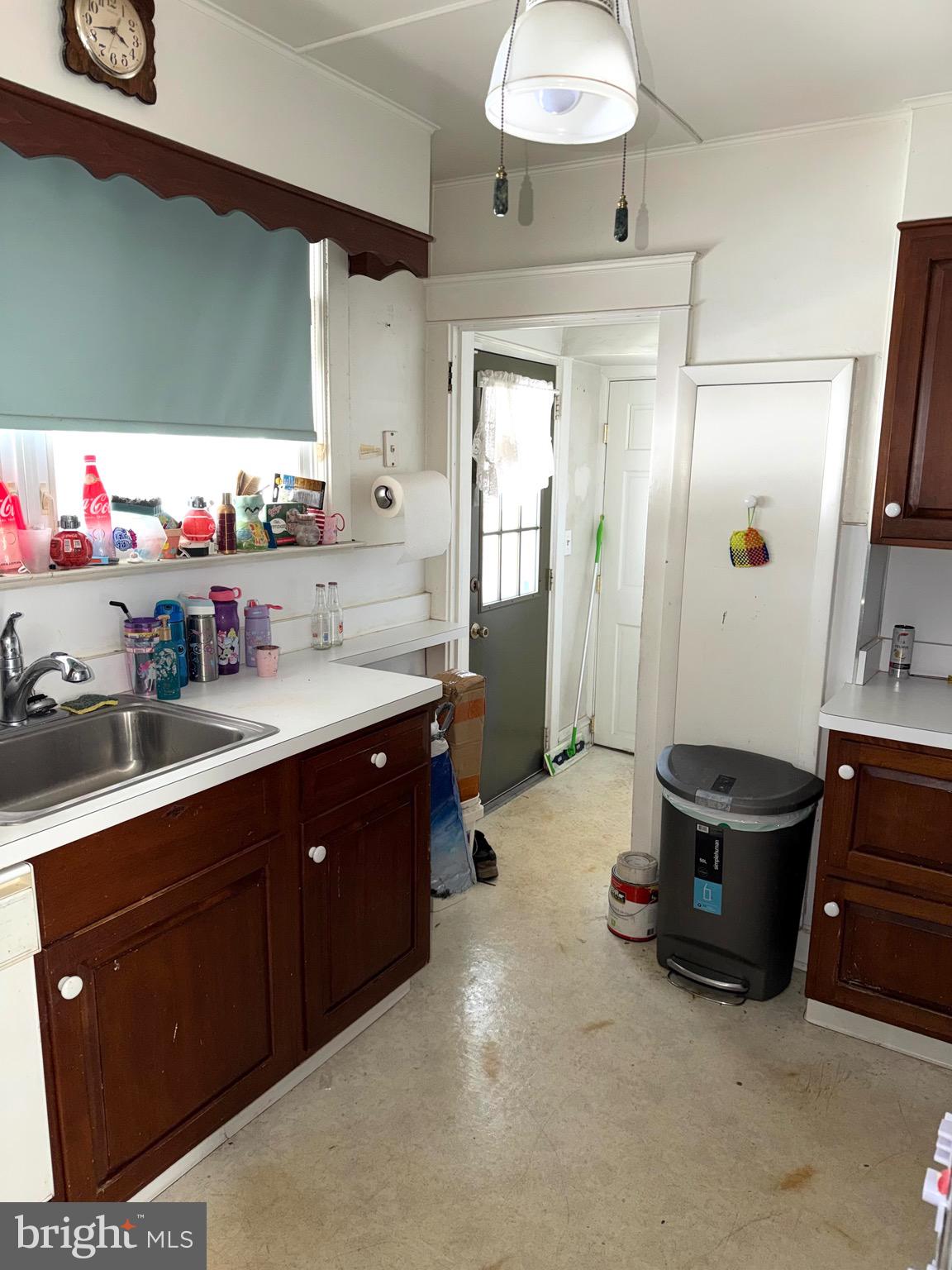 226 Lynbrooke Road Springfield, PA 19064 - Photo 19 of 25 a spacious bathroom with a sink double vanity and a mirror