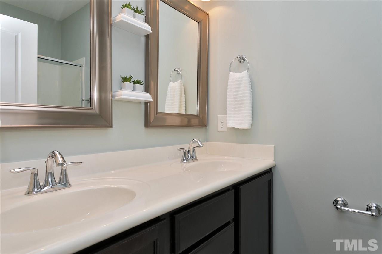 1425 Crafton Way Raleigh, NC 27607 - Photo 12 of 29