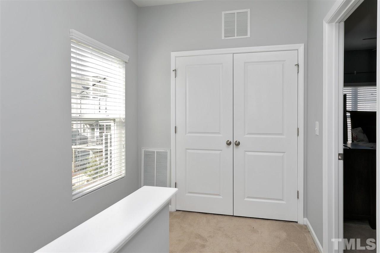 1425 Crafton Way Raleigh, NC 27607 - Photo 14 of 29