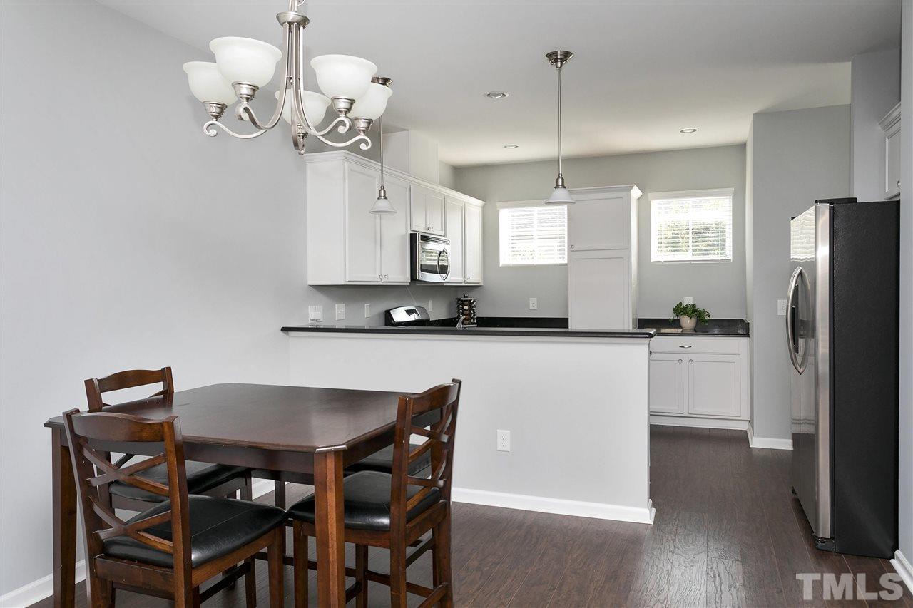 1425 Crafton Way Raleigh, NC 27607 - Photo 3 of 29