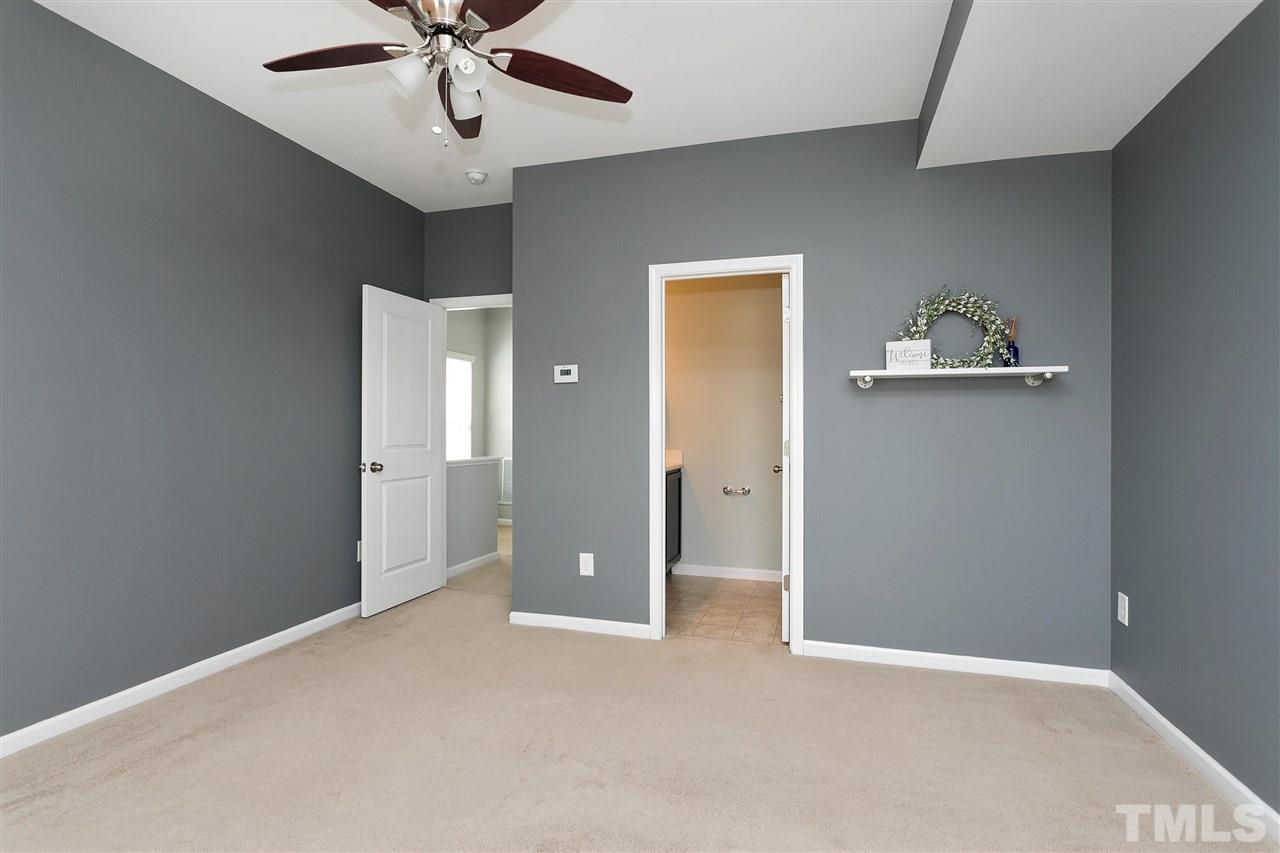 1425 Crafton Way Raleigh, NC 27607 - Photo 10 of 29
