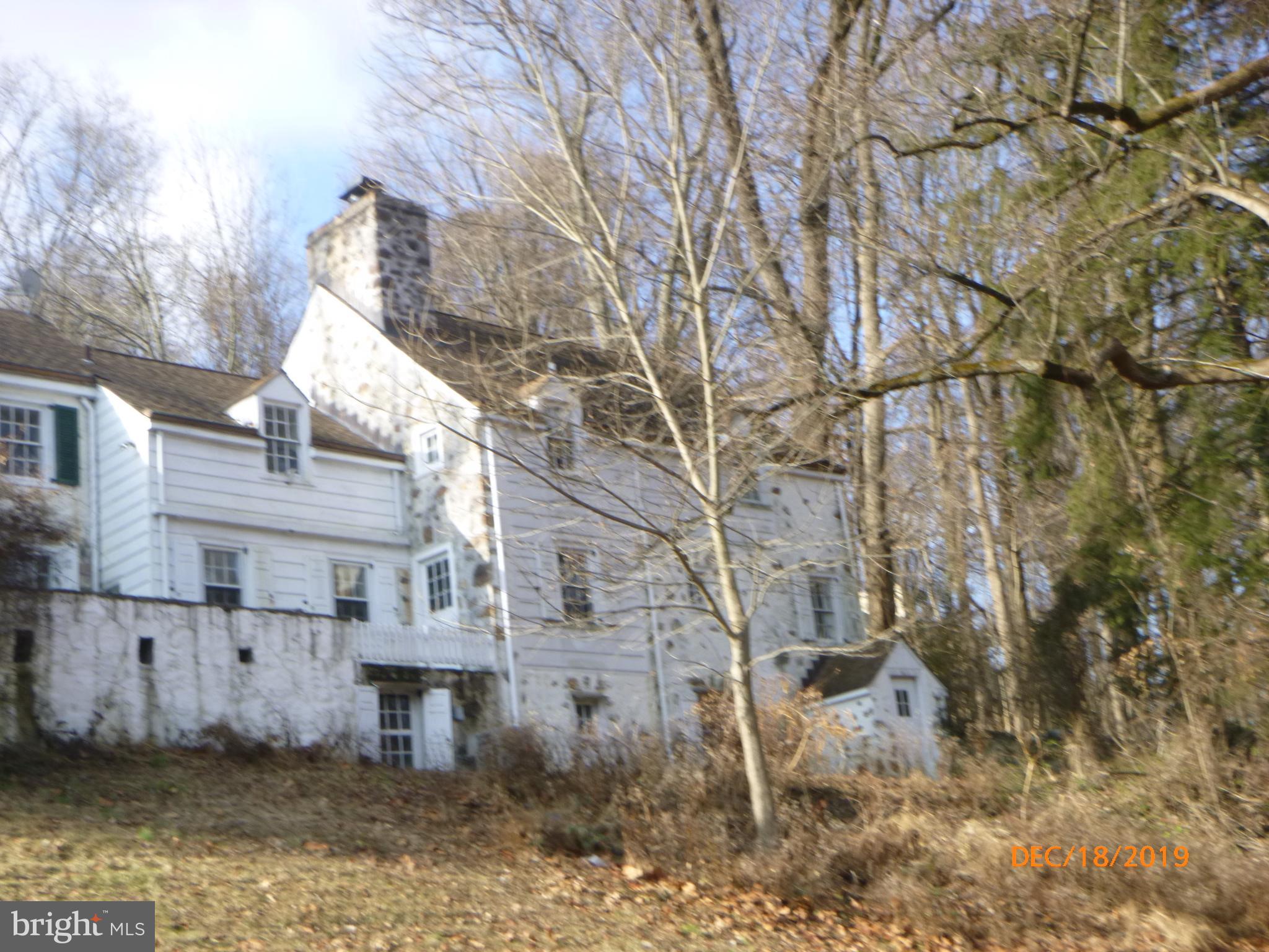 1332 Meadowbank Road Villanova, PA 19085 - Photo 3 of 67