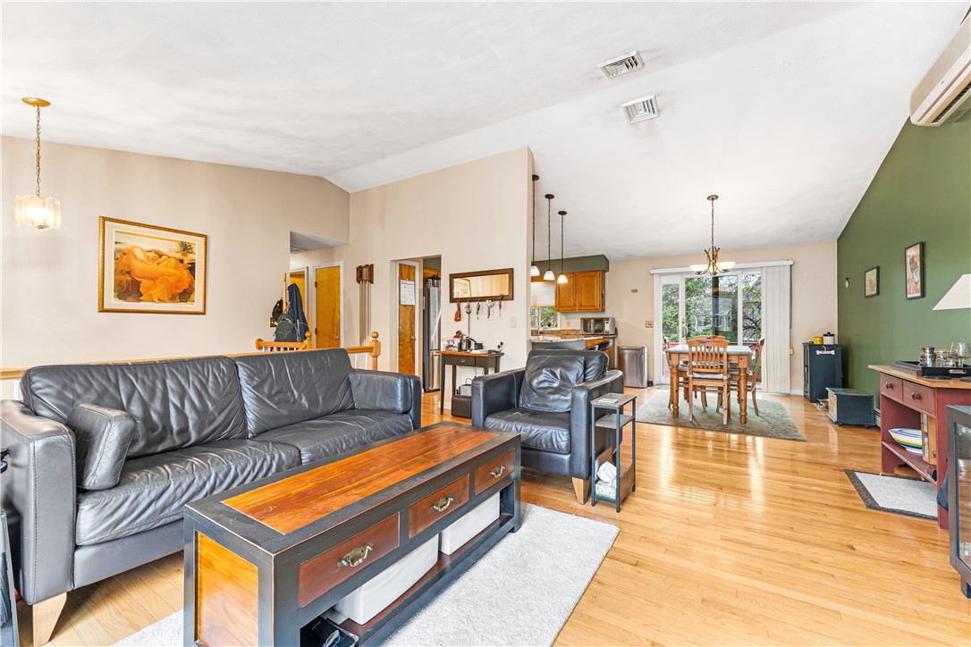 84 Lynde Street Providence, RI 02908 - Photo 11 of 34