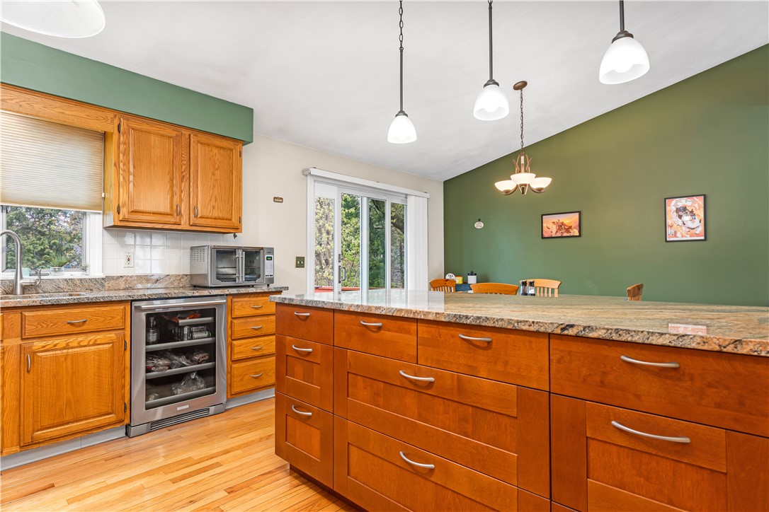 84 Lynde Street Providence, RI 02908 - Photo 7 of 34