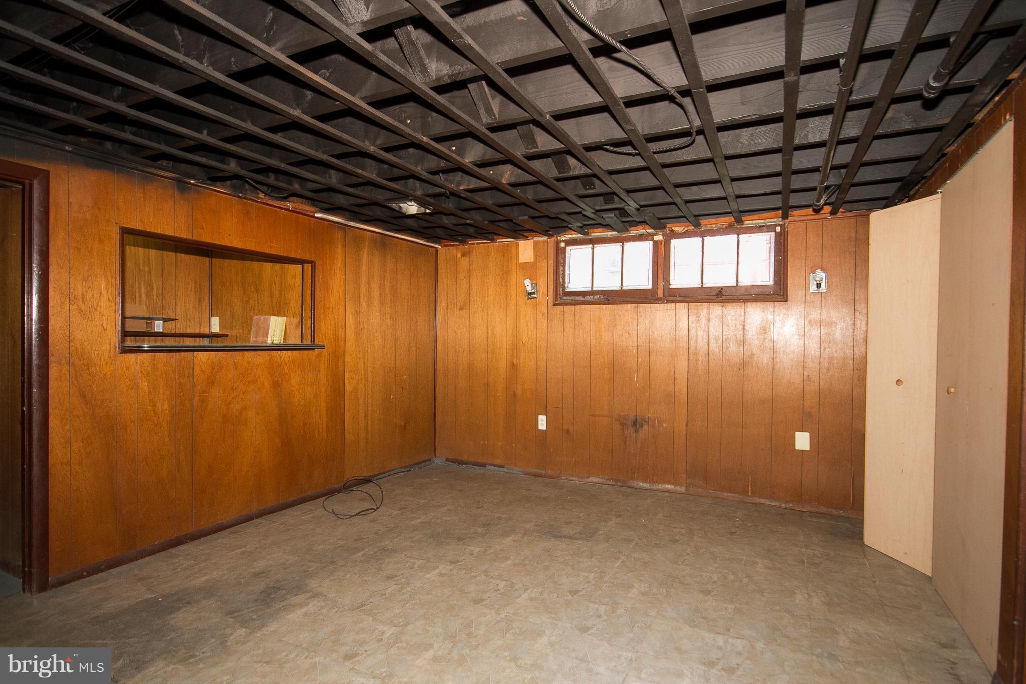 5501 Lothian Road Baltimore, MD 21212 - Photo 22 of 30 Family Room