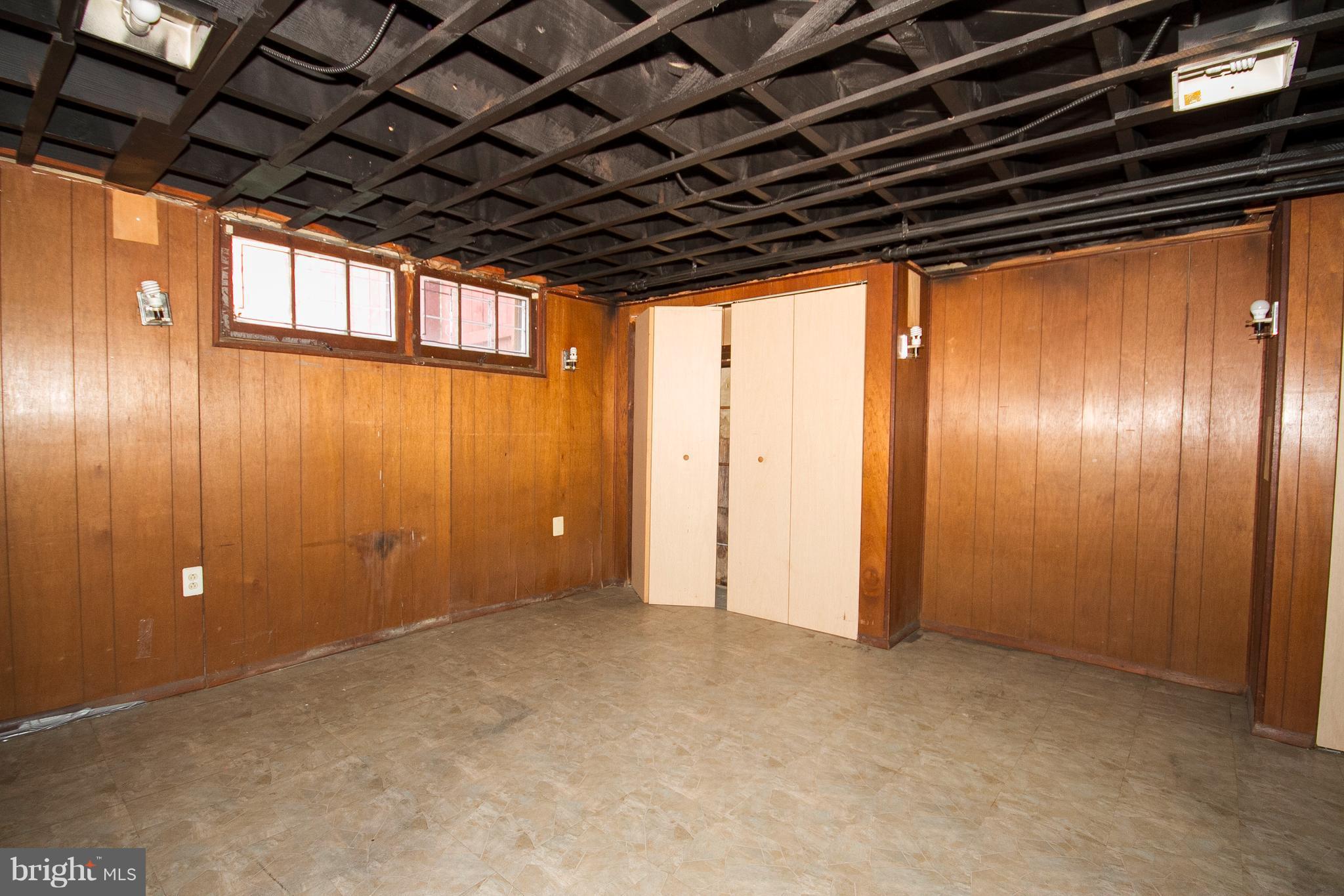 5501 Lothian Road Baltimore, MD 21212 - Photo 23 of 30 Family Room