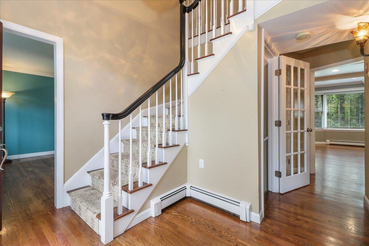 136 Harwich Road Brewster, MA 02631 - Photo 2 of 23 05-Foyer