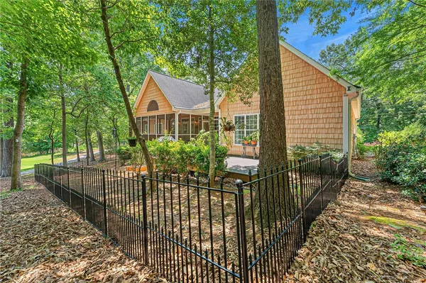 $529,900 | 621 Chickasaw Drive, Westminster, SC 29693