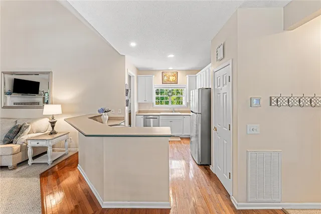 $529,900 | 621 Chickasaw Drive, Westminster, SC 29693