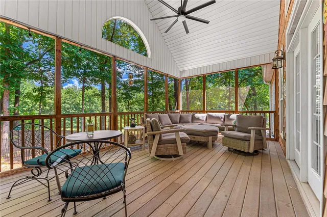 $529,900 | 621 Chickasaw Drive, Westminster, SC 29693