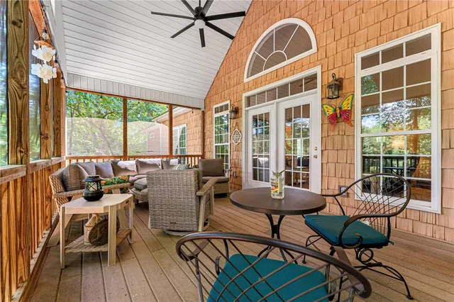 $529,900 | 621 Chickasaw Drive, Westminster, SC 29693