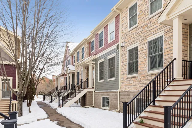 $379,000 | 10756 Falling Water Lane, Unit B, Woodbury, MN 55129