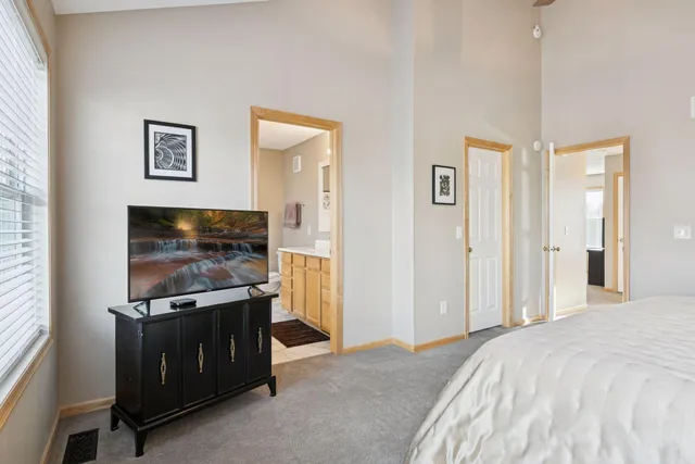 $379,000 | 10756 Falling Water Lane, Unit B, Woodbury, MN 55129