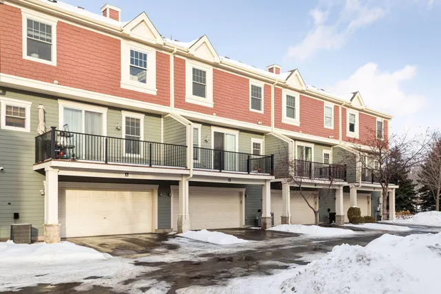 $379,000 | 10756 Falling Water Lane, Unit B, Woodbury, MN 55129