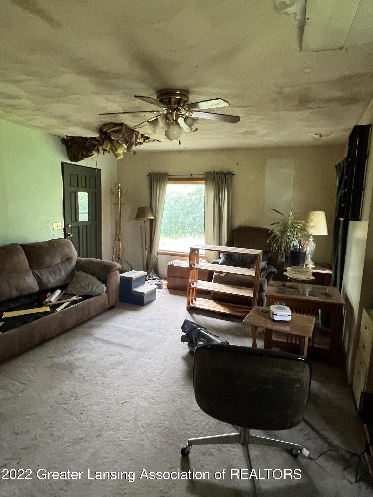533 Baldwin Road Mason, MI 48854 - Photo 2 of 26 IMG_0383