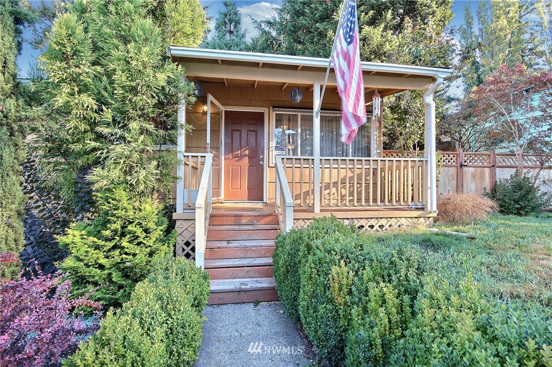 1002 Southwest 307th Street Federal Way, WA 98023 - Photo 1 of 24 Gallery Image 1